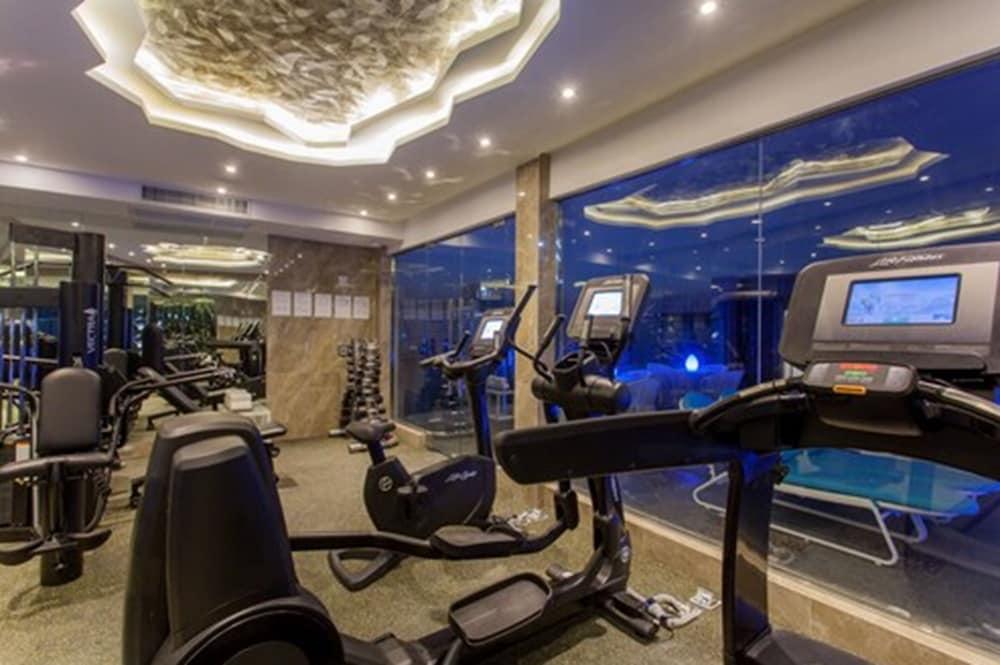 Azure Hotel Pattaya Bagian luar foto