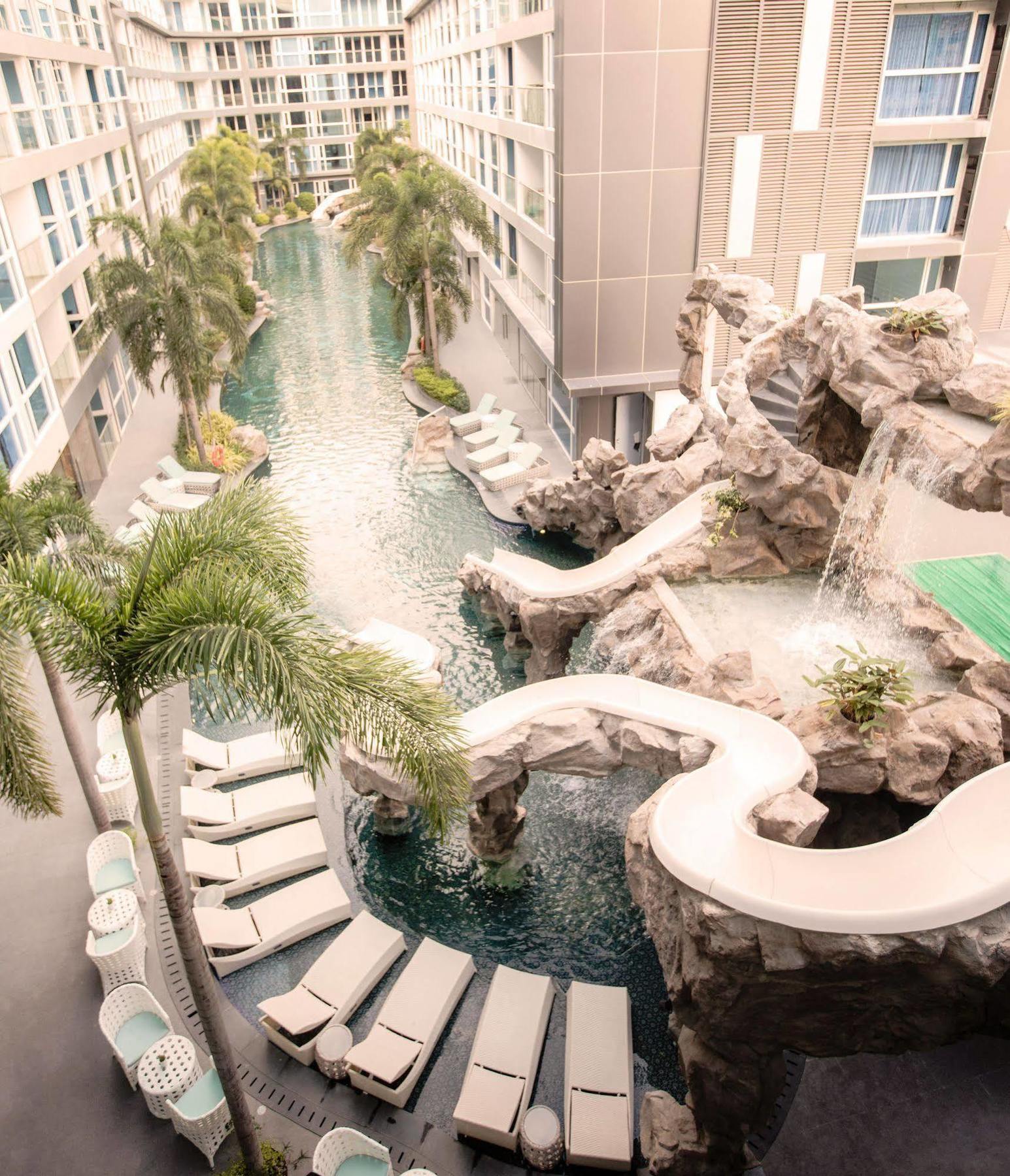 Azure Hotel Pattaya Bagian luar foto